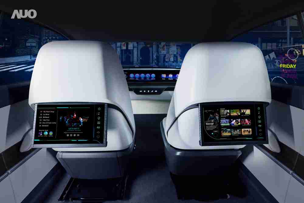 PA直营新一代Smart Cockpit 2024，，，以Micro LED先进显示技术优势，，，创建〝可卷式后座娱乐显示器〞，，仅在互动时才显示出所需画面及信息，，，，扩充更丰富的娱乐和交互信息服务，，，，获国际奖项荣耀